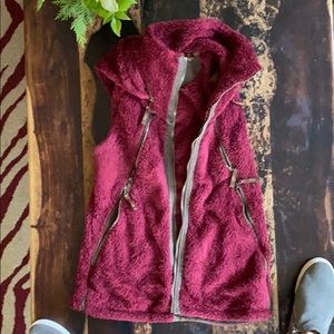 Kuhl vest with good, size M